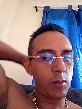 Snapshot of paisa233 chatting on April 11, 9:19 pm paisa233 online show from April 11, 9:19 pm