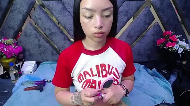 Sofia Mirandaa18 online show from April 24, 2:08 pm