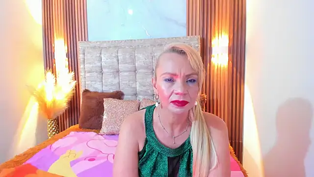 AnastasiaTaylor  online show from February 18, 2:38 am