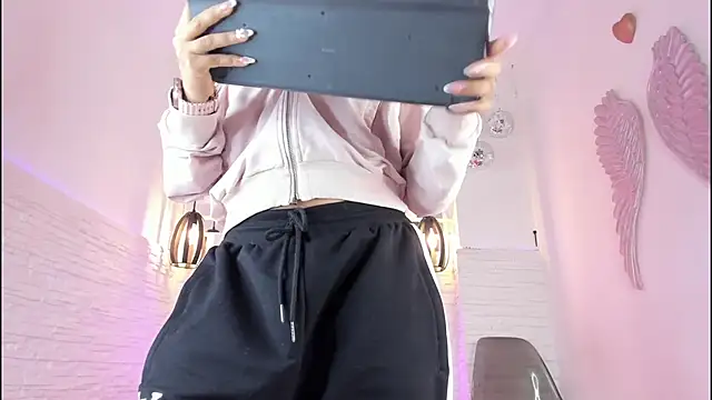 Snapshot of mia_six66 chatting on February 2, 11:30 am mia six66 online show from February 2, 11:30 am