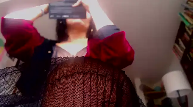 Zafiro subversiva online show from January 29, 2:10 pm