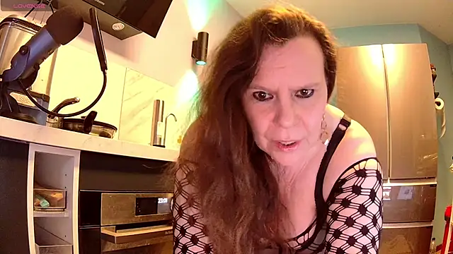 Snapshot of Endrocleia chatting on February 24, 10:03 pm Endrocleia online show from February 24, 10:03 pm
