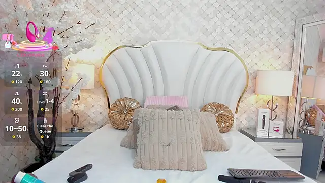 Snapshot of IsabellaKanned chatting on October 7, 2:03 pm IsabellaKanned online show from October 7, 2:03 pm