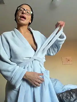 myloveforyouu online show from October 1, 1:06 pm