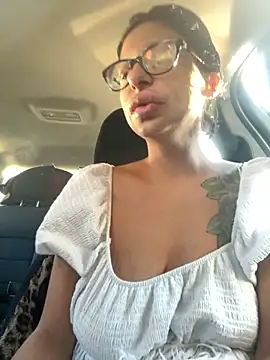 myloveforyouu online show from October 12, 1:10 pm