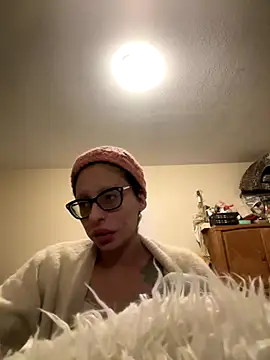 myloveforyouu online show from December 15, 7:12 am