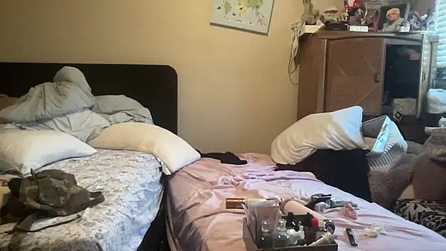 myloveforyouu online show from April 15, 12:34 pm