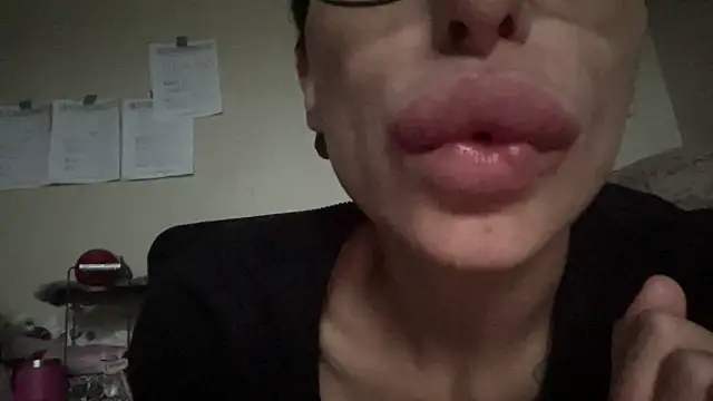 myloveforyouu online show from April 21, 12:55 pm