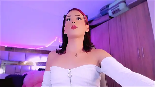 Snapshot of Lucidollts_ chatting on January 13, 11:08 am Lucidollts online show from January 13, 11:08 am