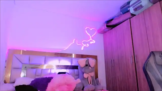 Snapshot of Lucidollts_ chatting on January 13, 2:11 pm Lucidollts online show from January 13, 2:11 pm