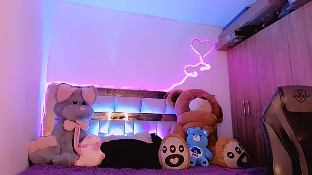 Snapshot of Lucidollts_ chatting on February 1, 2:16 am Lucidollts online show from February 1, 2:16 am