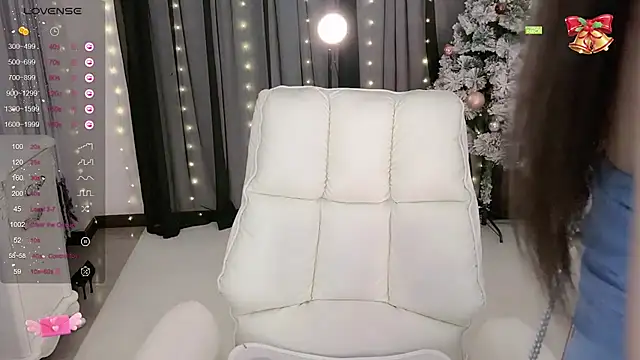 Snapshot of Marui- chatting on February 23, 1:32 pm Marui- online show from February 23, 1:32 pm