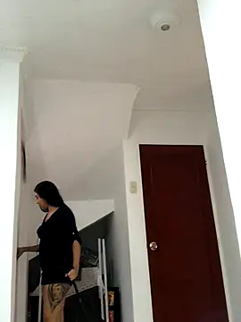 SweetLatiin  online show from September 12, 9:26 pm