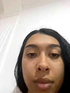 SweetLatiin  online show from November 15, 9:43 pm