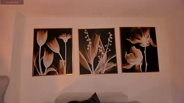 ValeriaRiveraX online show from March 8, 4:27 am