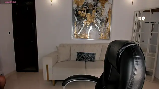 KatieStonne online show from November 4, 1:05 am