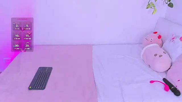 Snapshot of Catbaby888_ chatting on January 11, 2:20 am Catbaby888  online show from January 11, 2:20 am