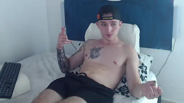 Dylanwhite23  online show from January 3, 4:33 am