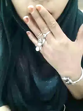 Snapshot of Indian-Nazia chatting on February 1, 10:26 am Indian-Nazia online show from February 1, 10:26 am