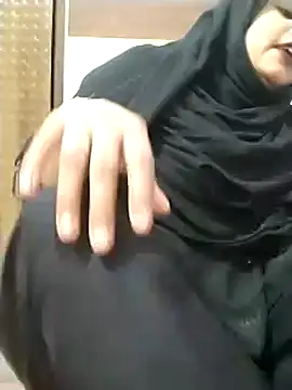 Snapshot of Indian-Nazia chatting on February 1, 1:41 pm Indian-Nazia online show from February 1, 1:41 pm