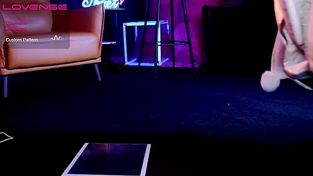 JoooJo  online show from January 17, 7:05 pm