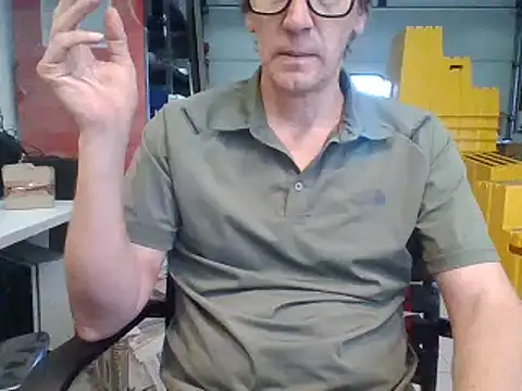 Snapshot of Raimundo1971 chatting on November 27, 3:47 pm Raimundo1971 online show from November 27, 3:47 pm