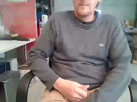 Snapshot of Raimundo1971 chatting on May 11, 7:00 pm Raimundo1971 online show from May 11, 7:00 pm