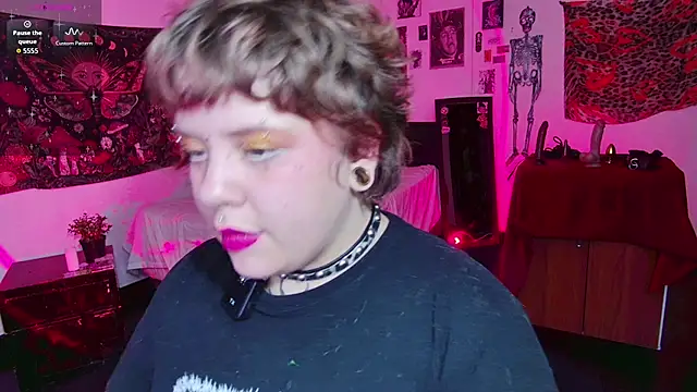 Sabrina scarlett online show from April 24, 5:10 am