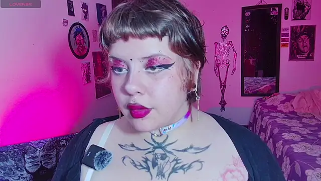 Snapshot of Sabrina_scarlett chatting on May 30, 5:48 am Sabrina scarlett online show from May 30, 5:48 am