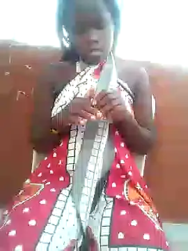 Snapshot of Sweetcecie01 chatting on January 22, 2:14 pm Sweetcecie01 online show from January 22, 2:14 pm