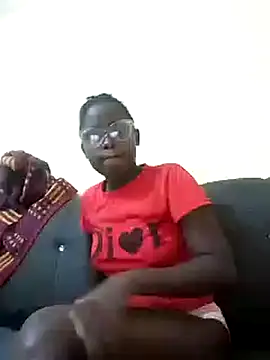 Snapshot of Sweetcecie01 chatting on March 20, 3:04 pm Sweetcecie01 online show from March 20, 3:04 pm