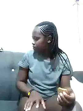 Snapshot of Sweetcecie01 chatting on September 27, 9:09 pm Sweetcecie01 online show from September 27, 9:09 pm