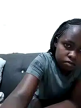 Snapshot of Sweetcecie01 chatting on September 30, 8:47 pm Sweetcecie01 online show from September 30, 8:47 pm