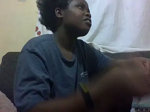 Snapshot of Sweetcecie01 chatting on April 30, 8:04 pm Sweetcecie01 online show from April 30, 8:04 pm