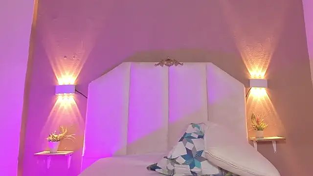 Juliette  3 online show from February 12, 1:50 pm