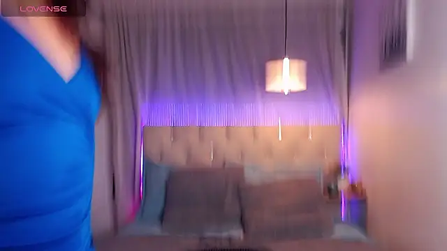 Snapshot of PoisonIvy15_ chatting on January 8, 6:09 am PoisonIvy15  online show from January 8, 6:09 am