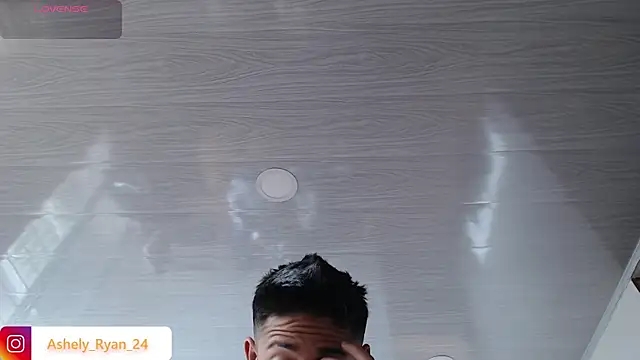 Snapshot of ashely_ryan24 chatting on December 19, 12:34 pm ashely ryan24 online show from December 19, 12:34 pm