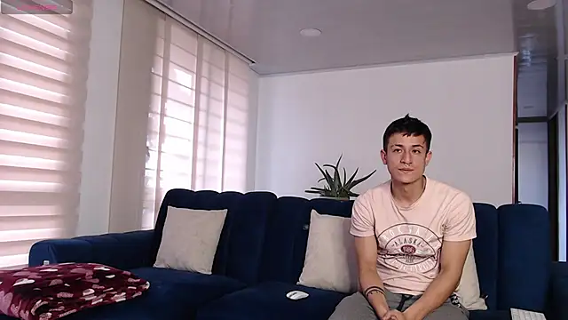 Snapshot of ashely_ryan24 chatting on March 10, 10:02 pm ashely ryan24 online show from March 10, 10:02 pm