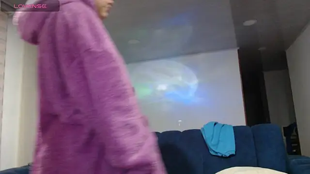 Snapshot of ashely_ryan24 chatting on September 30, 11:21 pm ashely ryan24 online show from September 30, 11:21 pm