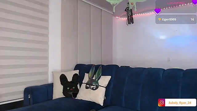 Snapshot of ashely_ryan24 chatting on October 8, 12:30 am ashely ryan24 online show from October 8, 12:30 am