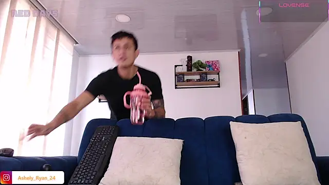 ashely ryan24 online show from February 28, 9:16 pm