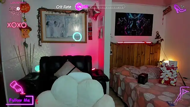 LauGrayJ online show from January 7, 12:45 am