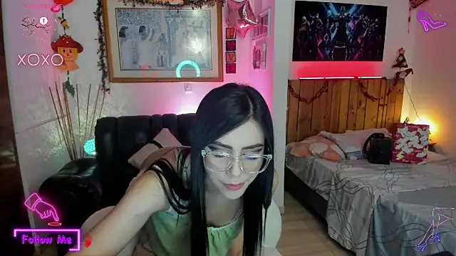 LauGrayJ online show from March 18, 12:16 am