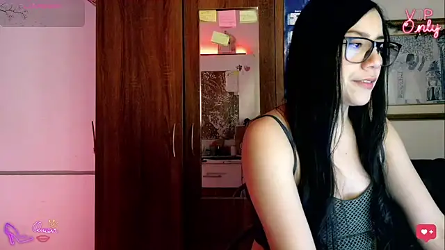 LauGrayJ online show from February 20, 12:07 am