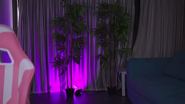 MissKiarra online show from February 15, 7:16 am