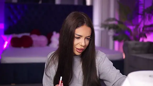 MissKiarra online show from September 25, 6:39 am