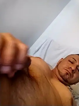 Snapshot of daddy_maxit chatting on June 10, 3:22 pm daddy maxit online show from June 10, 3:22 pm