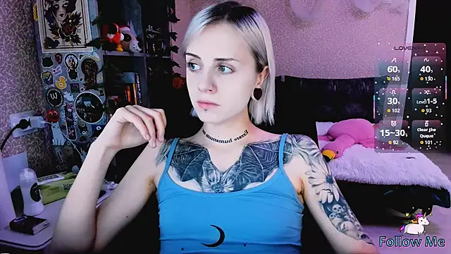 NaniMoore online show from November 13, 8:08 pm