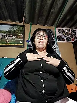 clarita 01 online show from September 30, 11:48 am