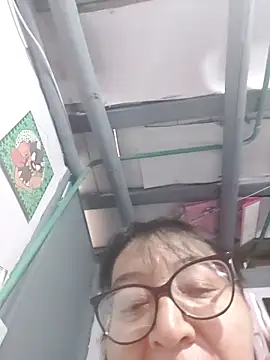 clarita 01 online show from December 16, 1:27 pm